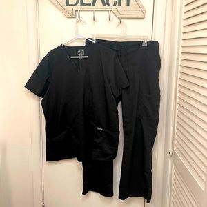 Cherokee workwear revolution black scrub set XL top L regular bottom